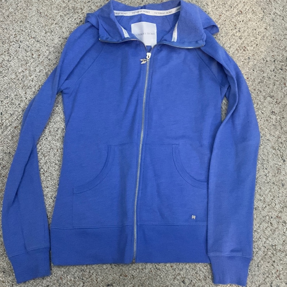 VS wing sweatshirt